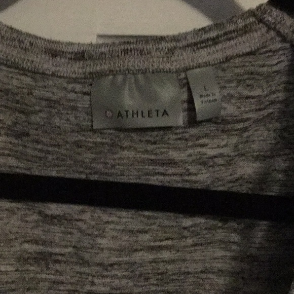 Athleta long sleeve shirt. Size large - Picture 2 of 3